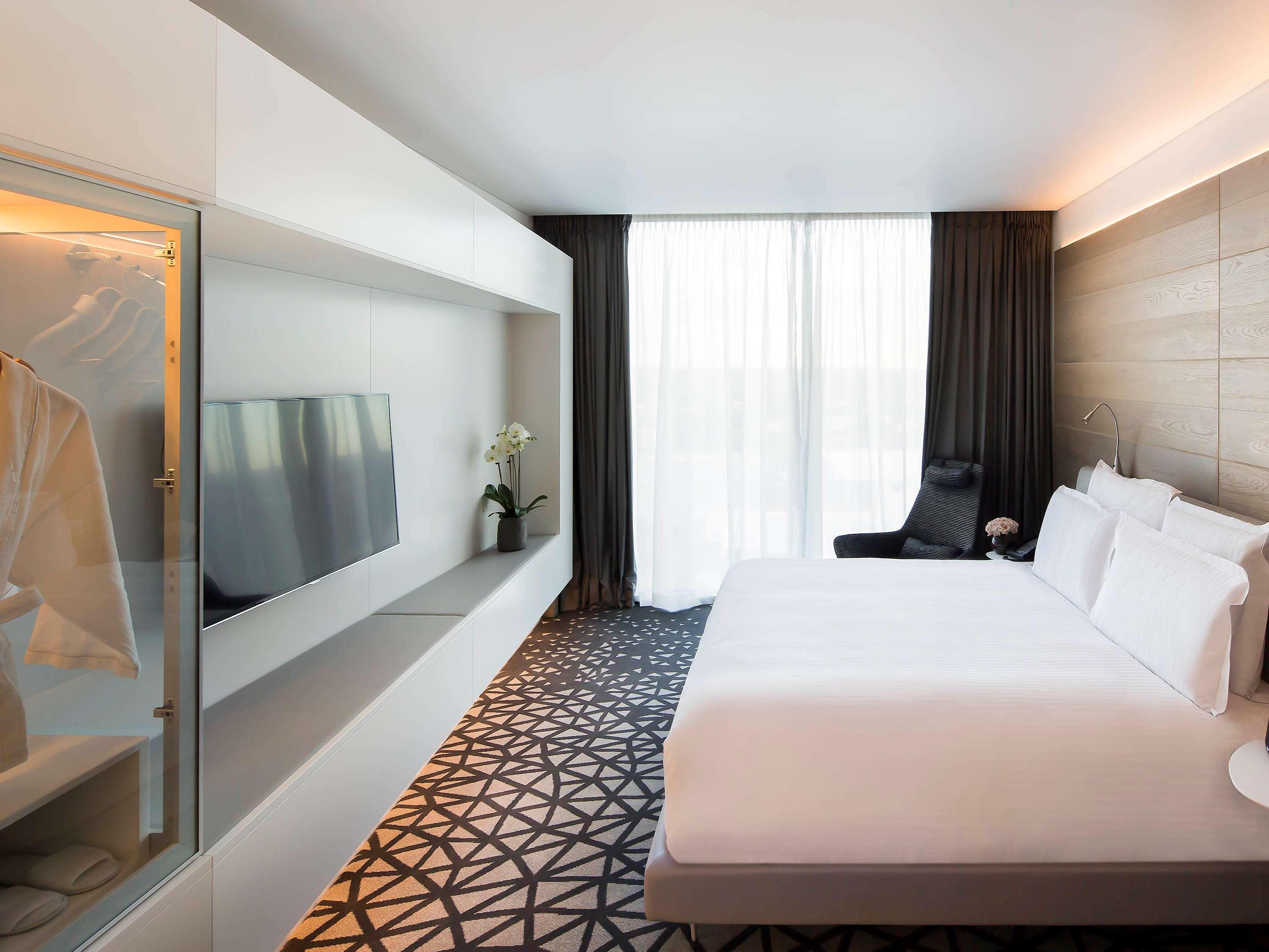 Pullman Sydney Airport Hotel Екстериор снимка Deluxe room