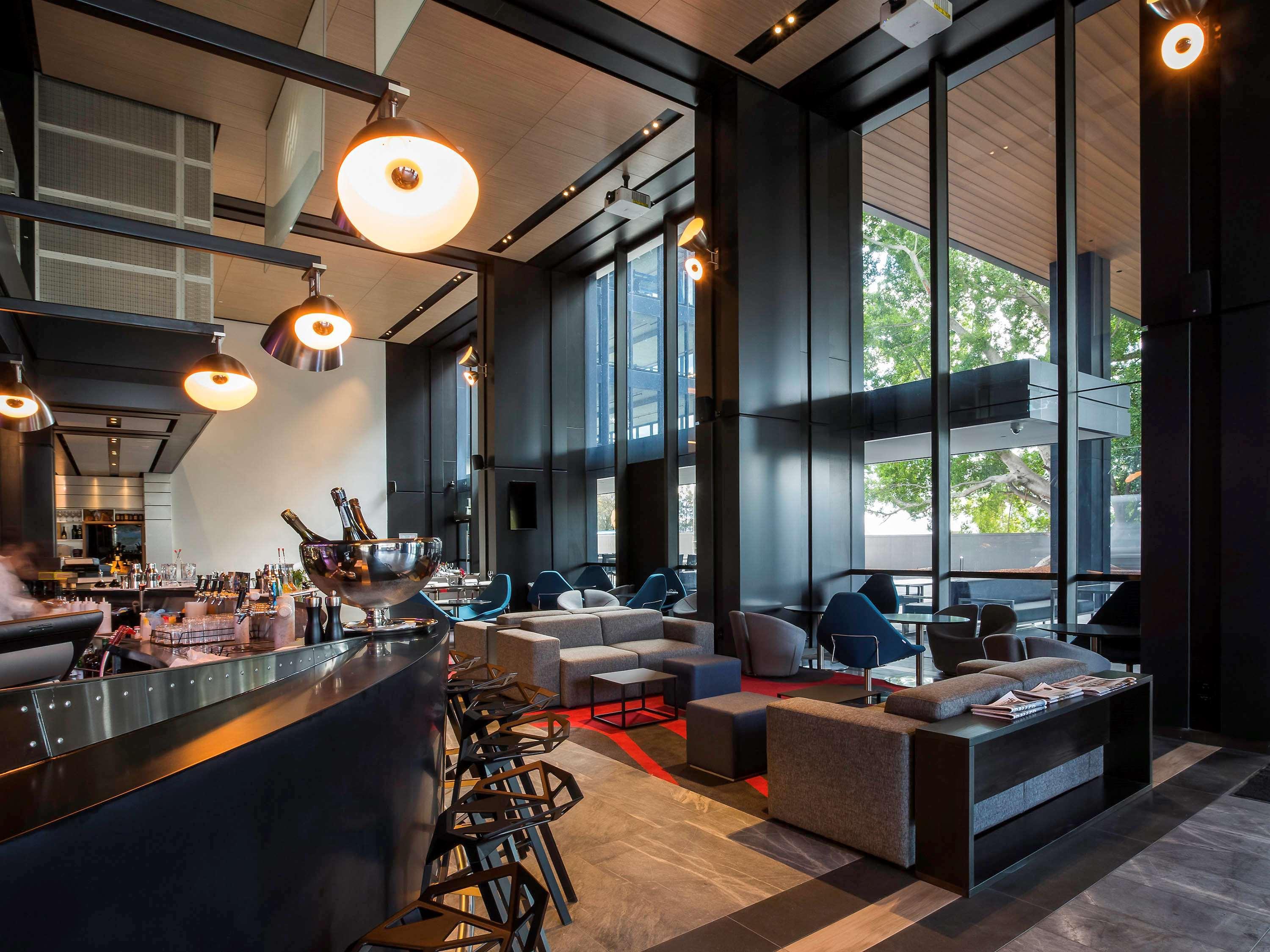 Pullman Sydney Airport Hotel Екстериор снимка The lounge at the hotel