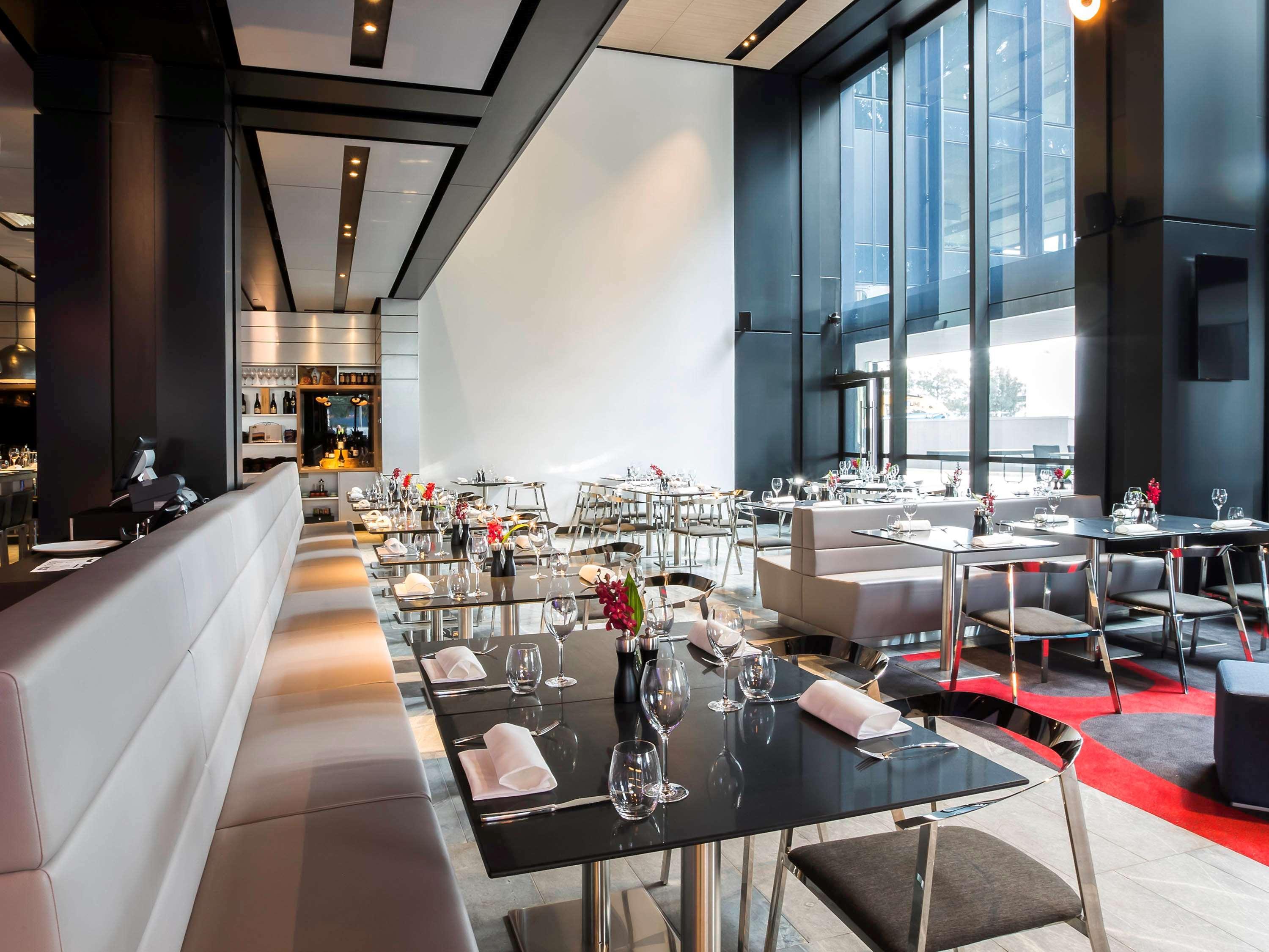 Pullman Sydney Airport Hotel Екстериор снимка Restaurant