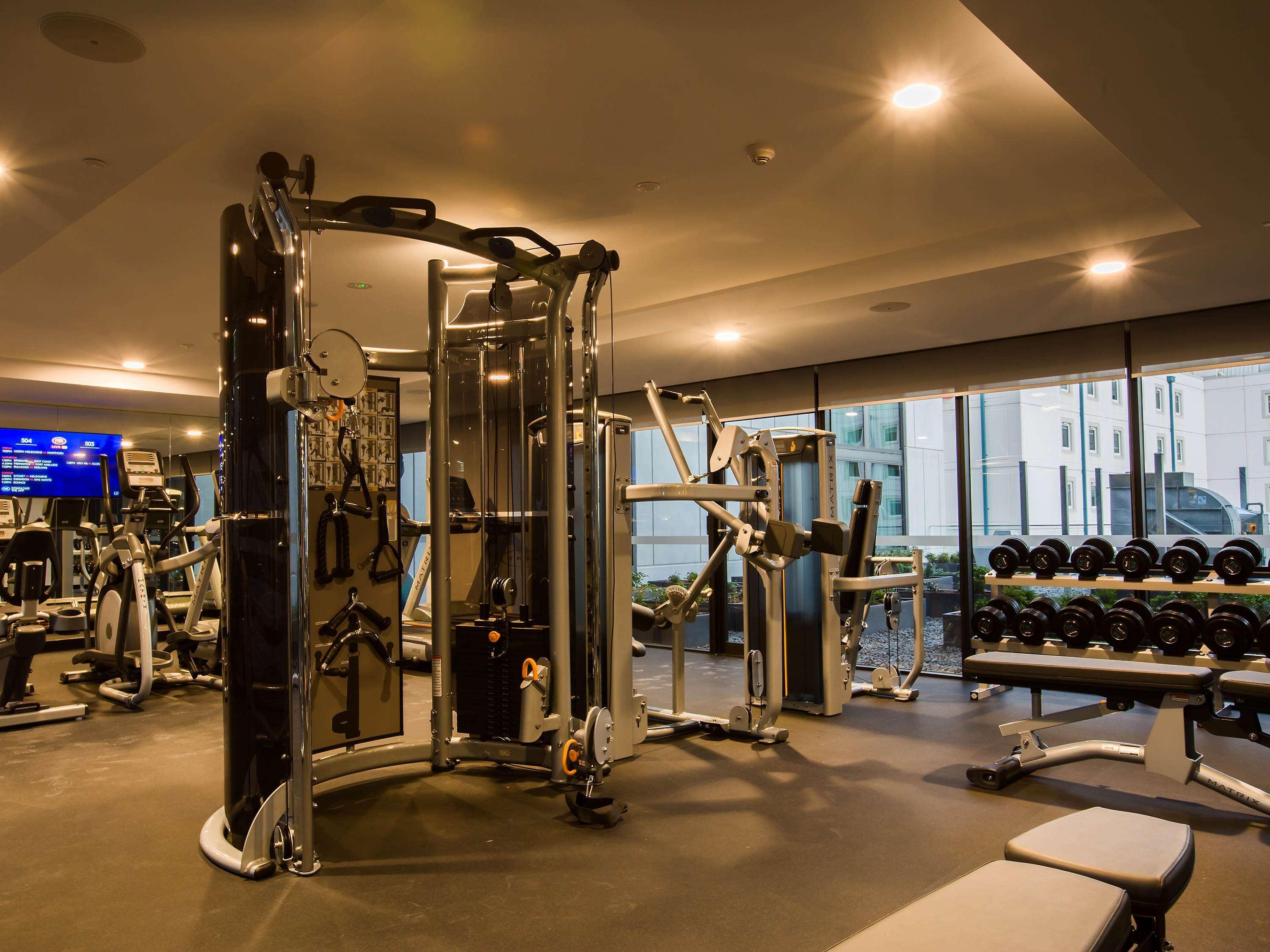 Pullman Sydney Airport Hotel Екстериор снимка The gym at the hotel