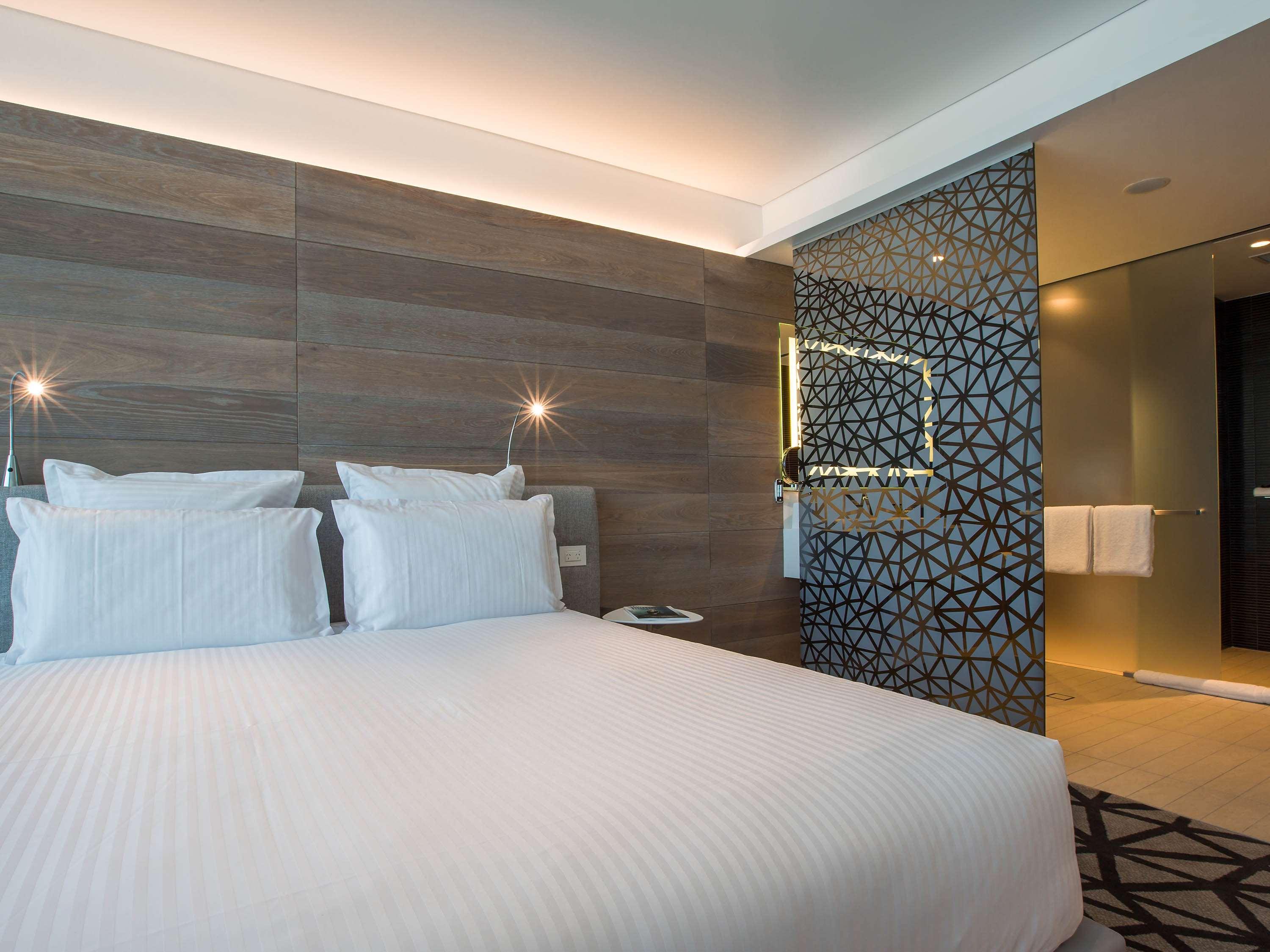 Pullman Sydney Airport Hotel Екстериор снимка Deluxe room
