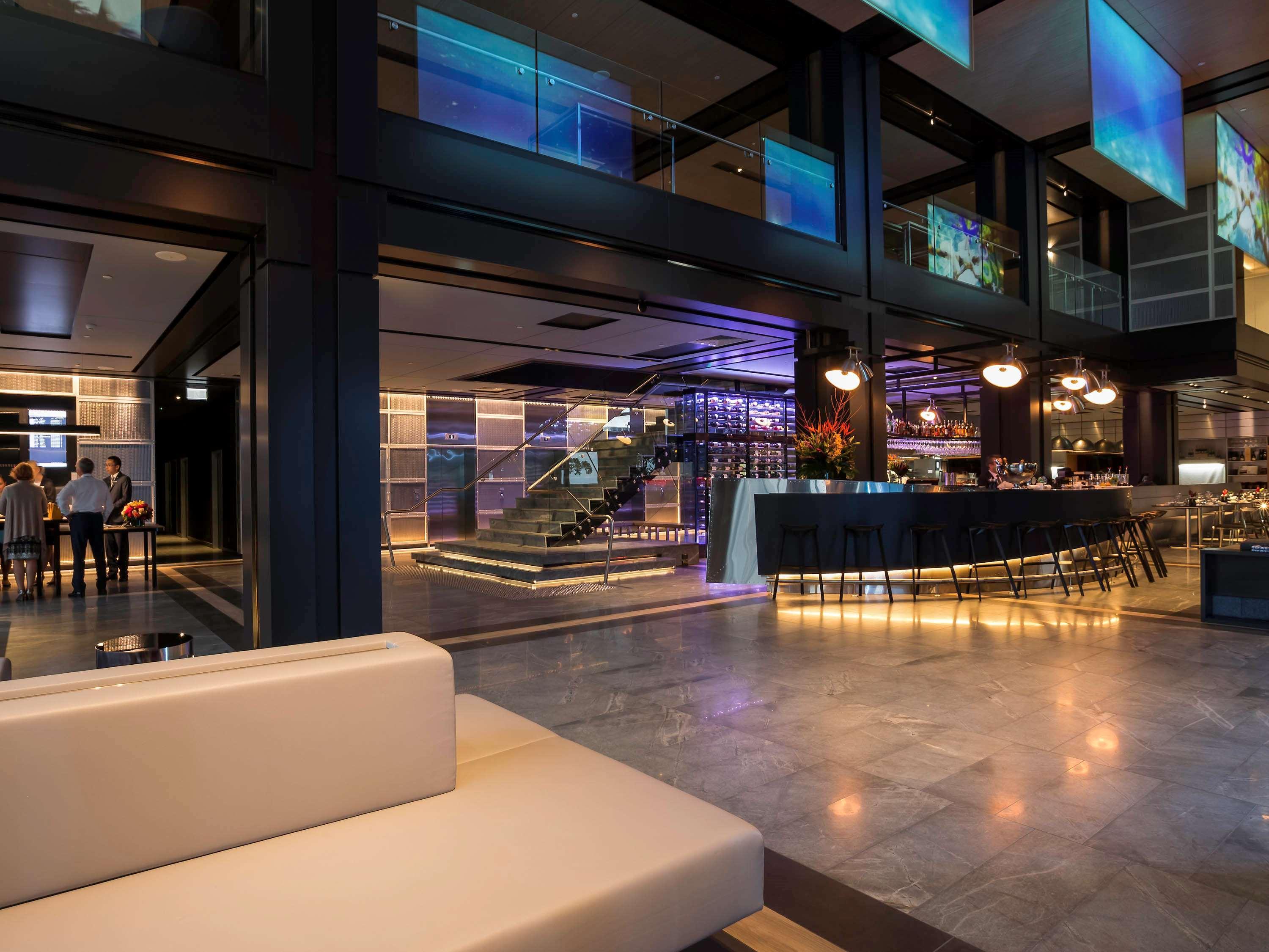 Pullman Sydney Airport Hotel Екстериор снимка The interior of the lounge
