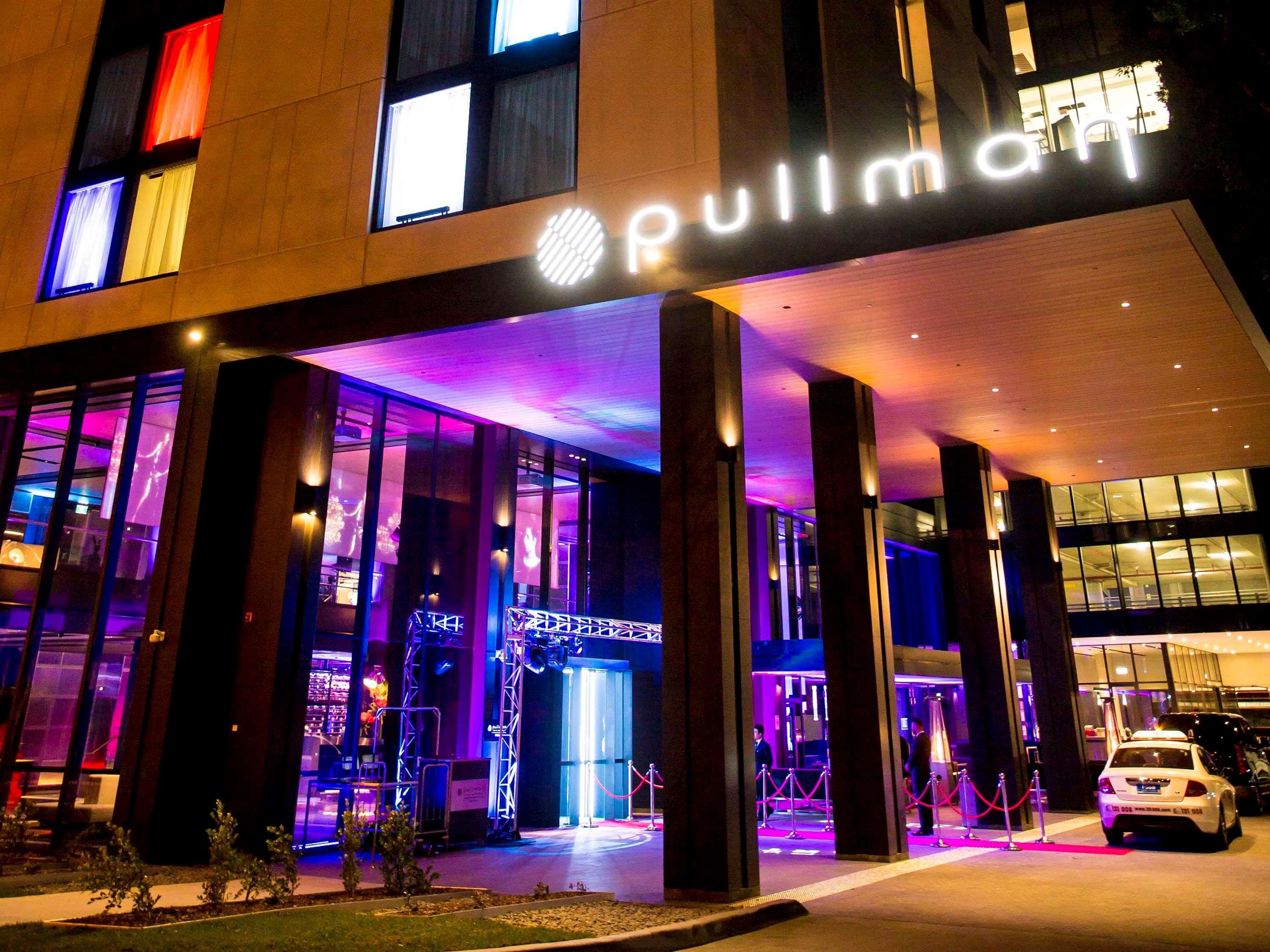 Pullman Sydney Airport Hotel Екстериор снимка