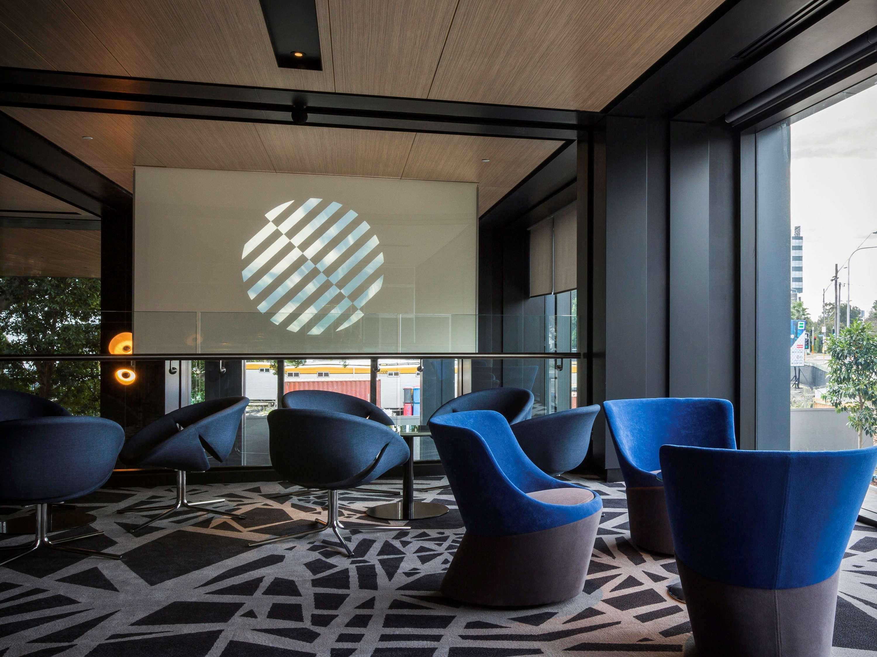Pullman Sydney Airport Hotel Екстериор снимка The lounge at the 10th floor