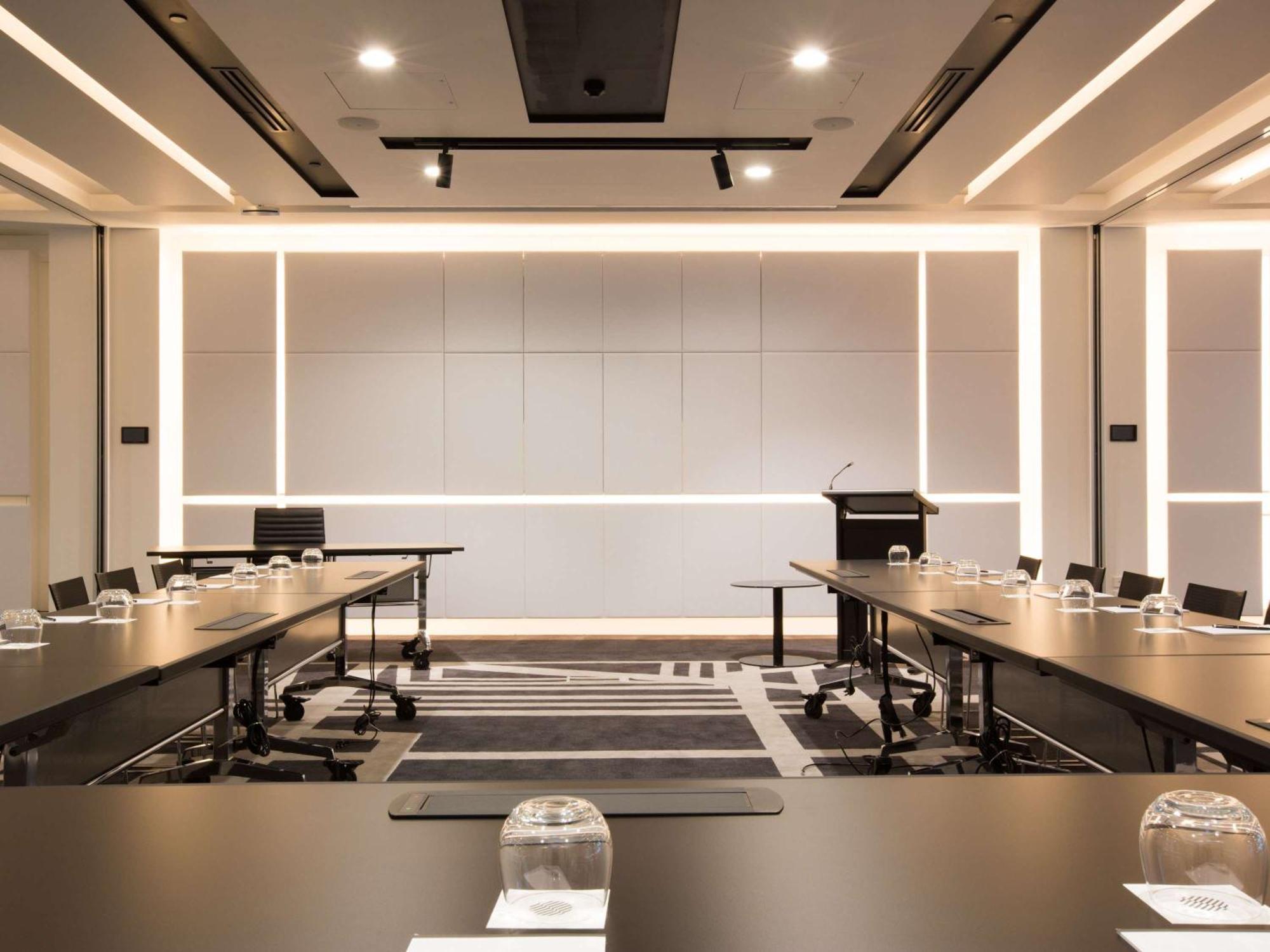 Pullman Sydney Airport Hotel Екстериор снимка Meeting room